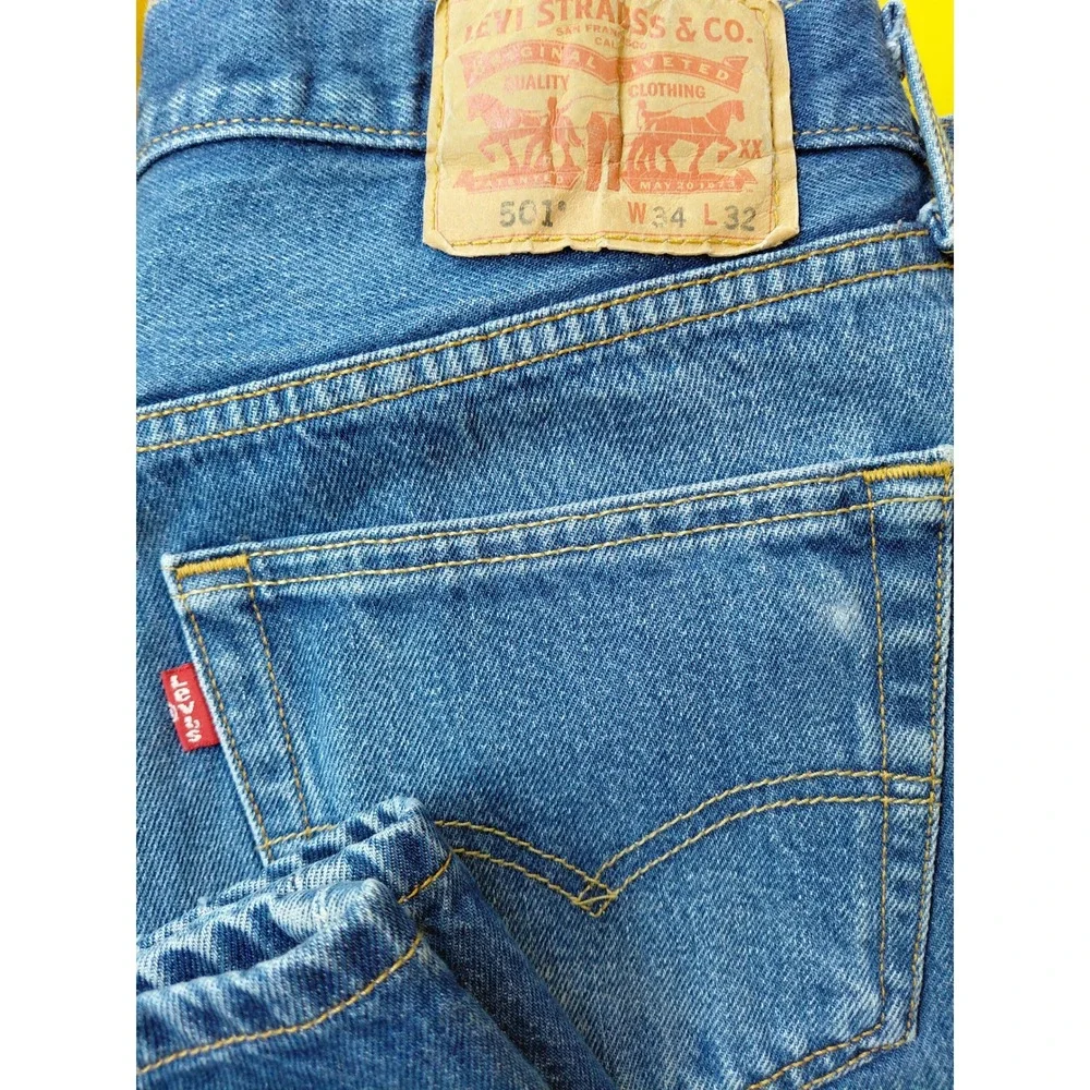 Levis 501 Original Fit Mens Medium Wash Blue Straight Leg Jeans 34 Button Fly